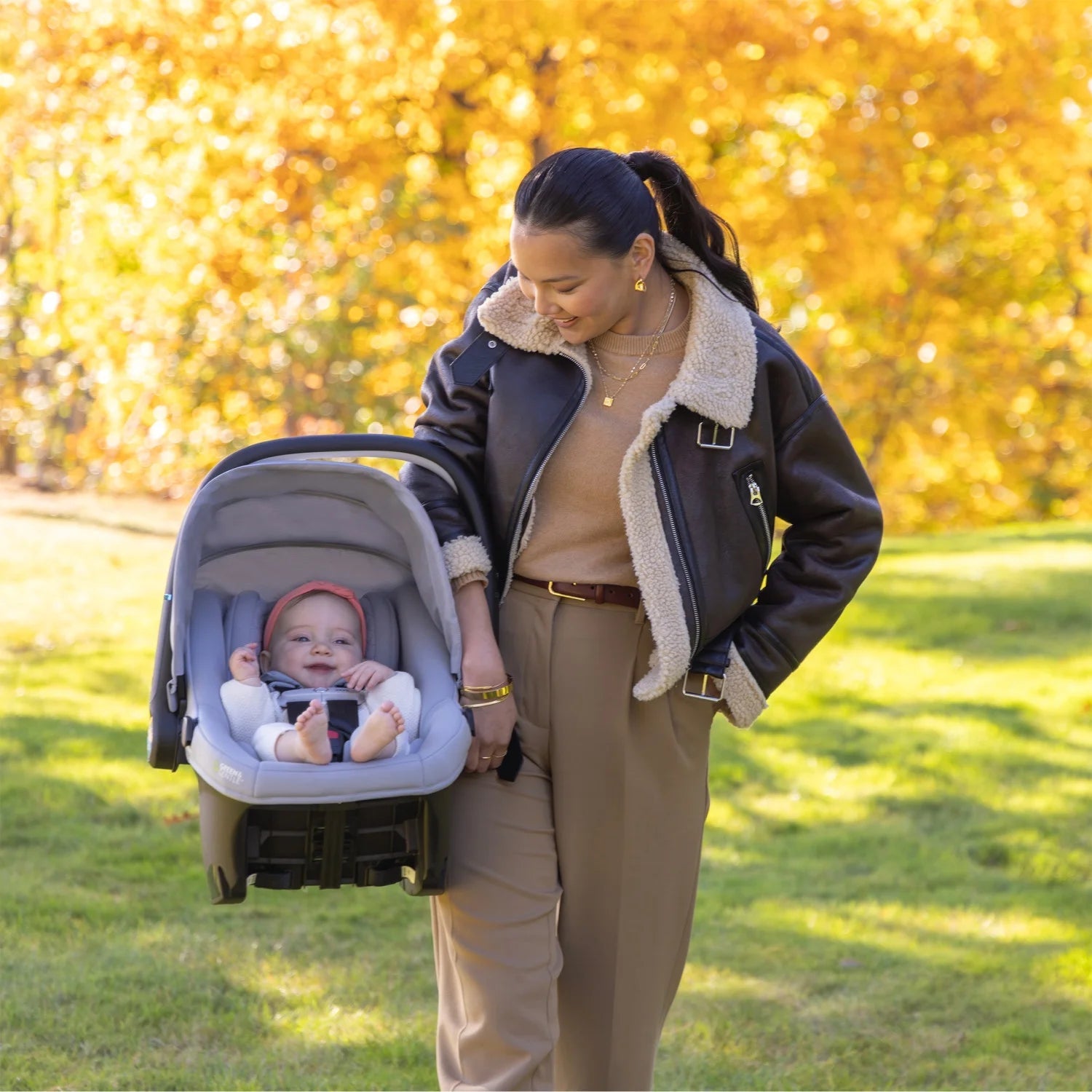 Revolve180 Litemax NXT Rotational Infant Car Seat with Sensorysoothe and with Accessory Load Leg (Quartz)